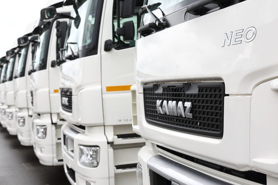 Kamaz-Leasing has transferred gas KAMAZ trucks to a partner from St. Petersburg