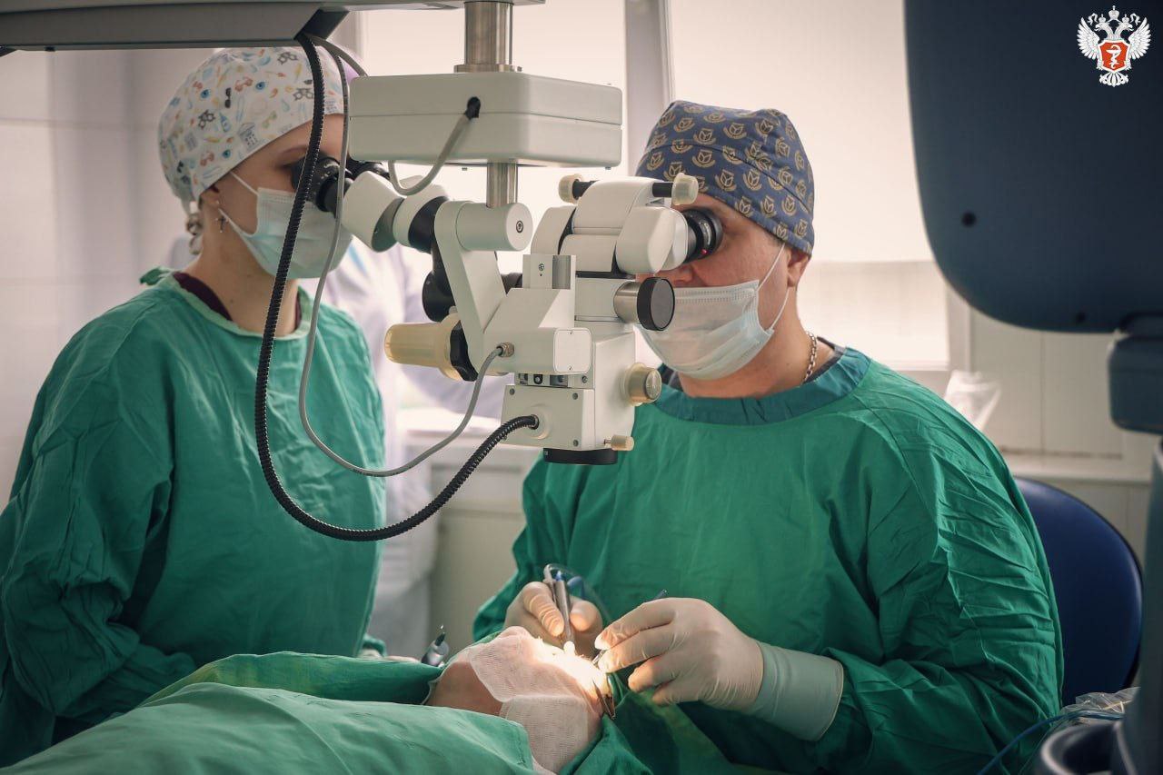 Российские врачи полностью восстановили зрение ослепшему 68-летнему мужчине