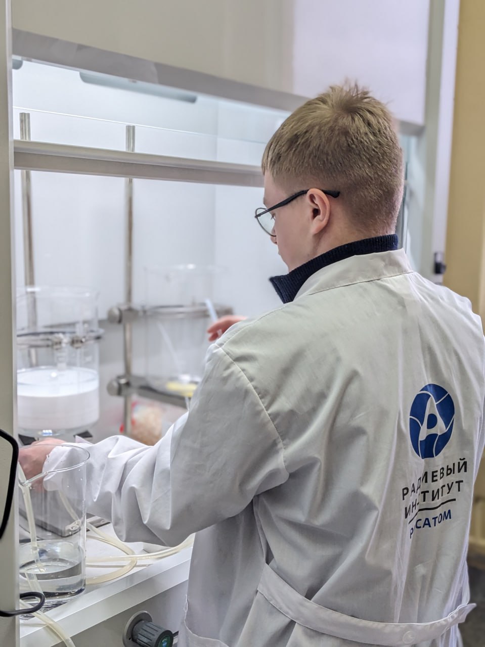 Российские ученые разработали новую технологию производства препарата для диагностики и лечения онкологических и функциональных заболеваний
