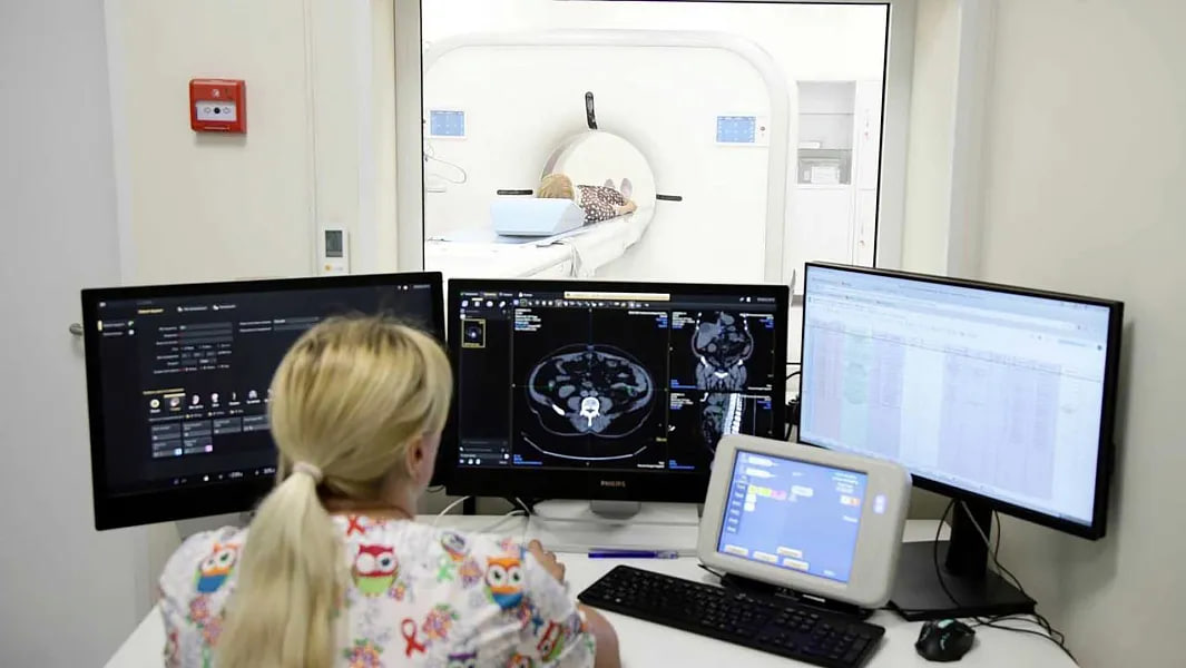 В больницах Подмосковья установили почти 150 единиц тяжелого оборудования