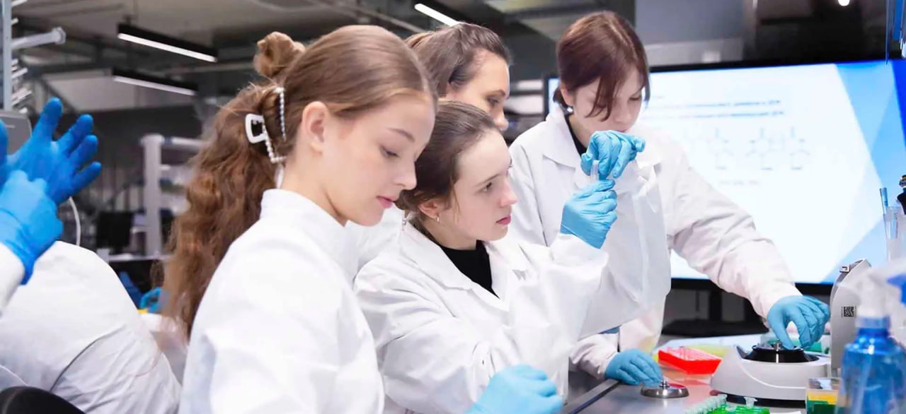 В Петербурге школьники исследовали ДНК древнего растения