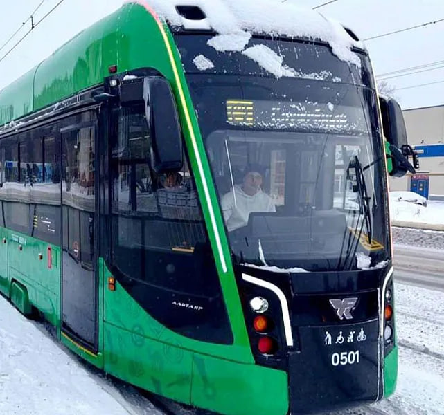 Челябинское предприятие выпустило очередную партию трехсекционных трамваев