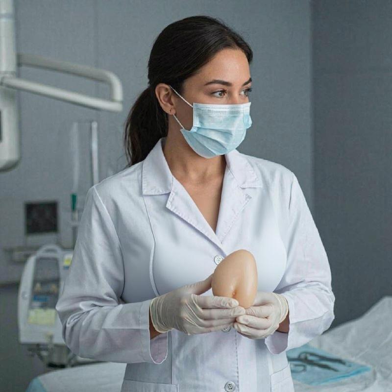 В России импортозаместили импланты для увеличения груди