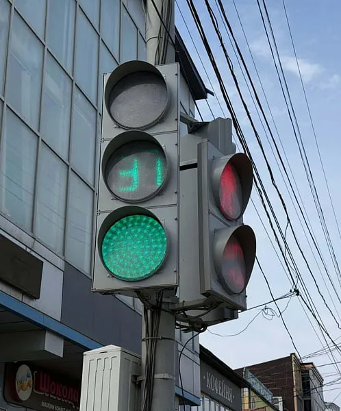 Почти 40 светофоров в Махачкале оснастят детекторами транспортных потоков