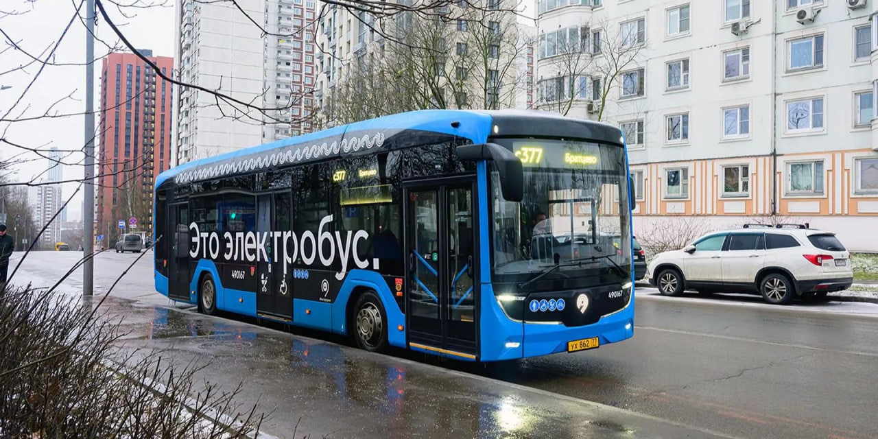 С начала года в столице вышли на маршруты более 50 электробусов