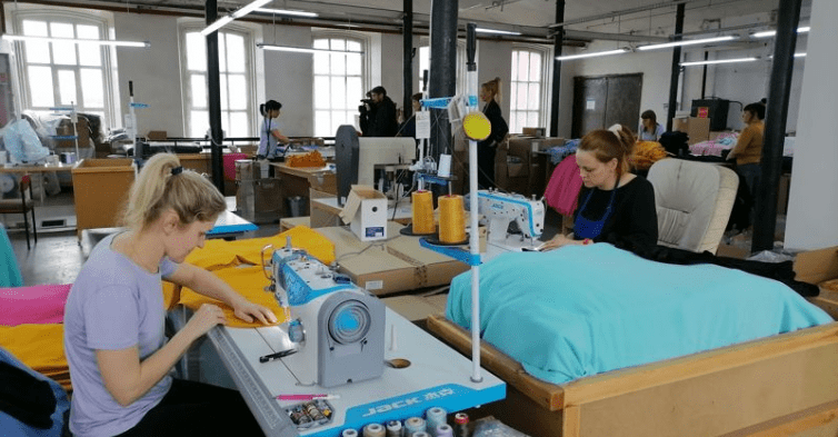 Yaroslavl kleding fabrikant begon te naaien volumes te verhogen