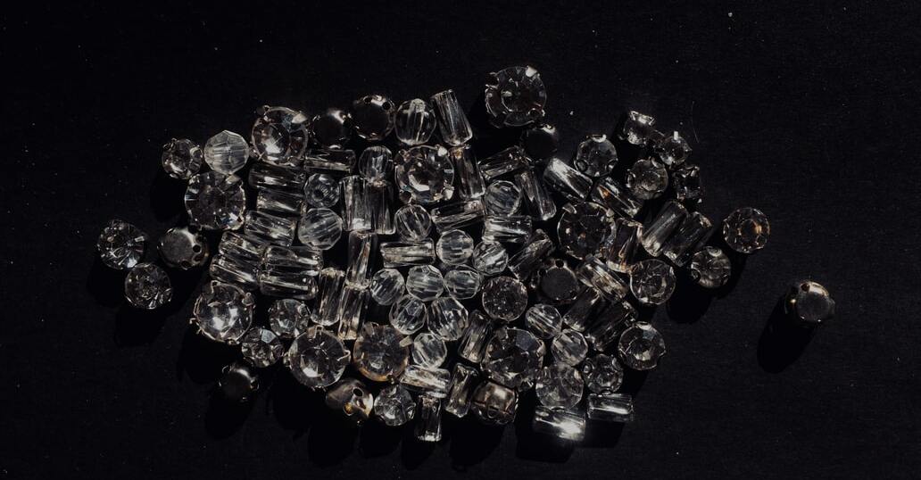 米国によるアローザ社への制裁で、世界のダイヤモンド市場がパニックに