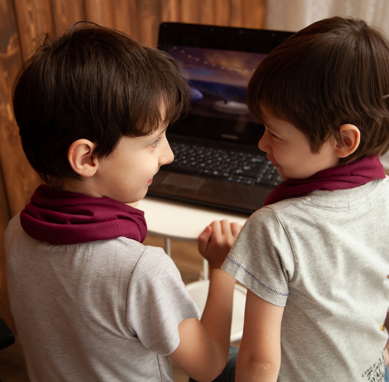 По мотивам популярного российского мультфильма «Жила-Была Царевна» будут выпущены книги, альбомы, календари и журналы