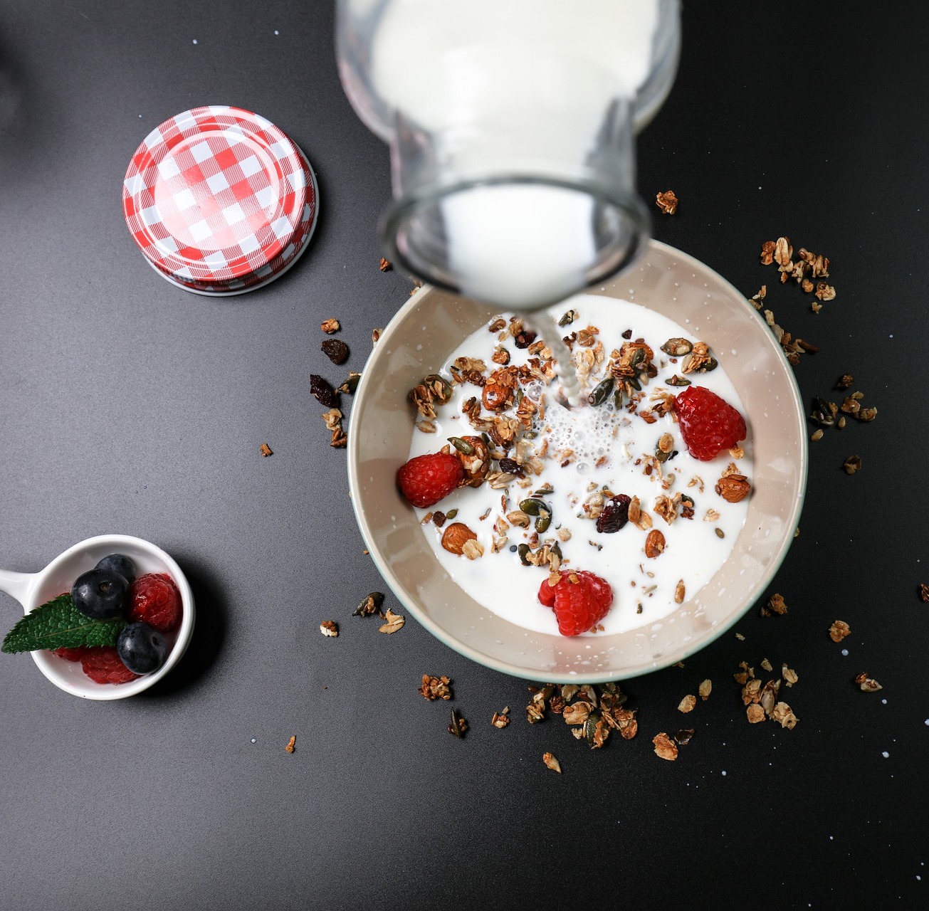 Компания «Инфаприм» начала производить быстрорастворимые цельнозерновые каши для детей раннего возраста