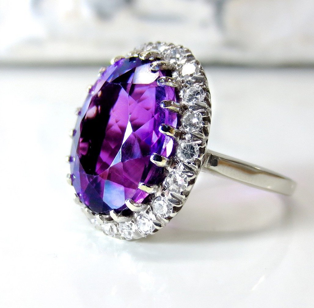 Компания «Лазурит-Д» зарегистрировала собственную торговую марку BlooMStone в 2020 году