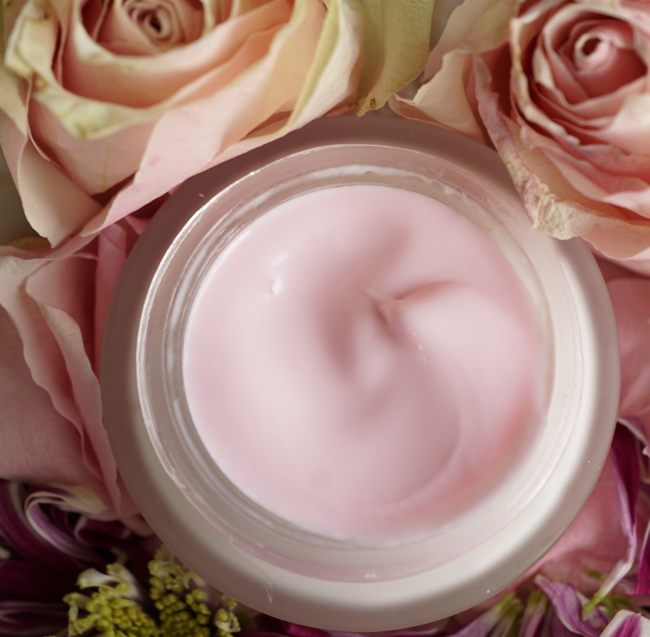 По заказу  «АПТОС ГРУПП» создали уникальный постпроцедурный регенерирующий кожу крем-гель 